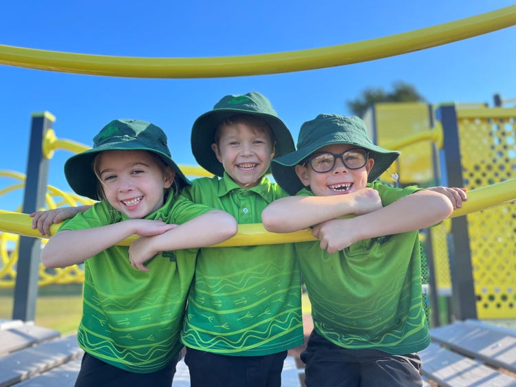 3 students on the fixed equipment